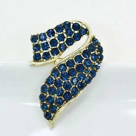 Lisner Swirl Shaped Brooch With Deep Blue Crystal Rhinestones 2 Inch, Wave Ribbo - Picture 3 of 6